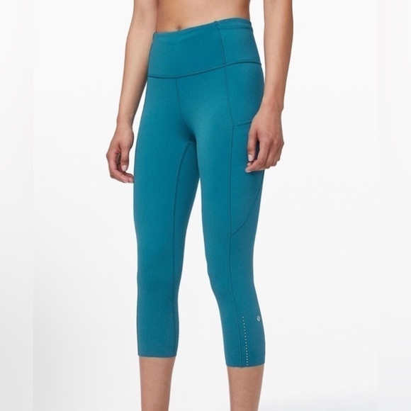 Lululemon Fast & Free Crop II Nulux, Teal size 2 - Picture 1 of 6